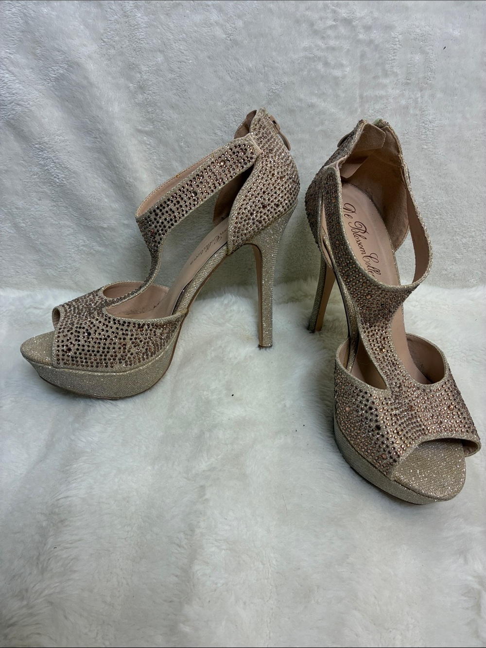 Glamorous Nude Glitter Platform Peep-Toe Heels with Crystal Accents
